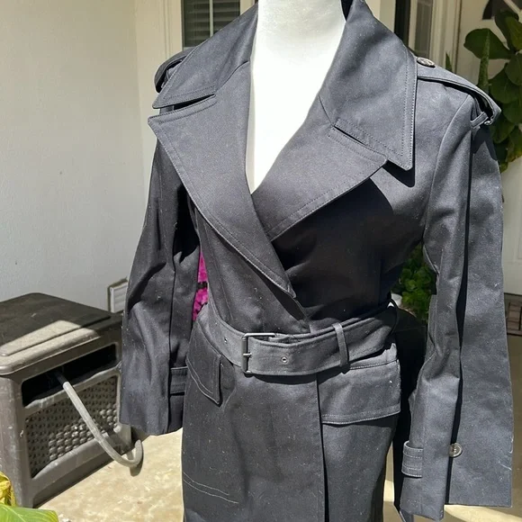 Banana Republic Trench Coat - Picture 13 of 16